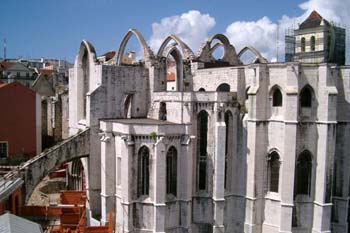 Ruine der Igreja do Carmo - Lissabon
