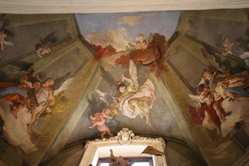 Altarraum des Doms, freskiert von Tiepolo 